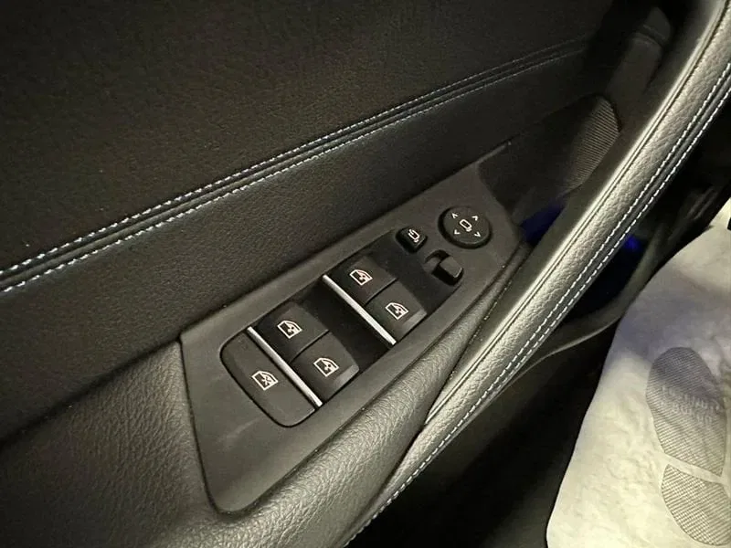 BMW 520 d 48V Msport XDrive foto 30