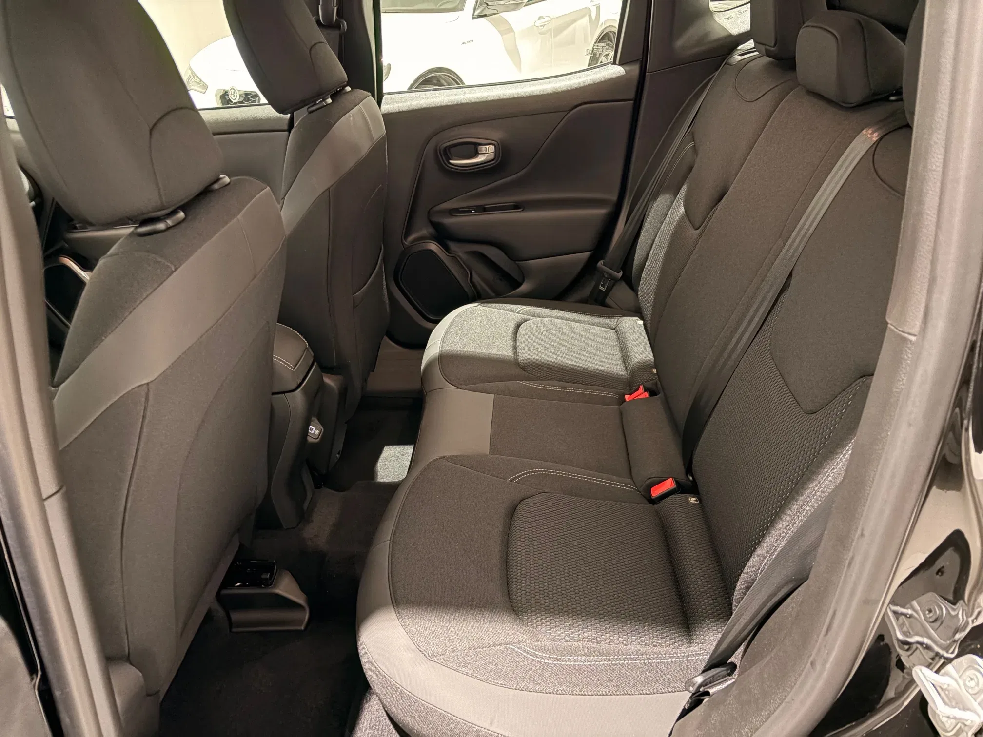 Jeep Renegade 1.5 turbo t4 mhev Altitude 2wd dct Km Zero Nazionale foto 21