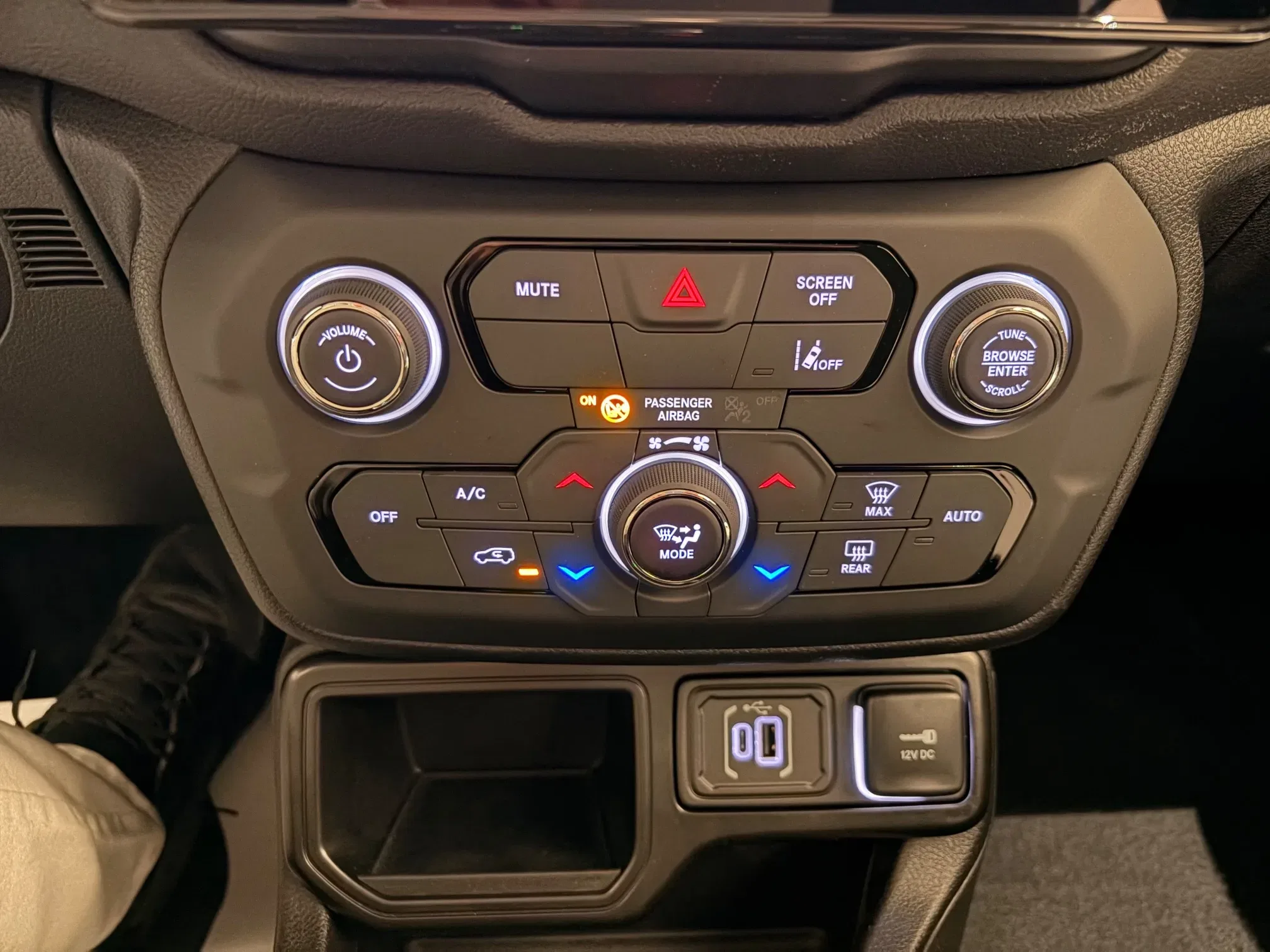 Jeep Renegade 1.5 turbo t4 mhev Altitude 2wd dct Km Zero Nazionale foto 18
