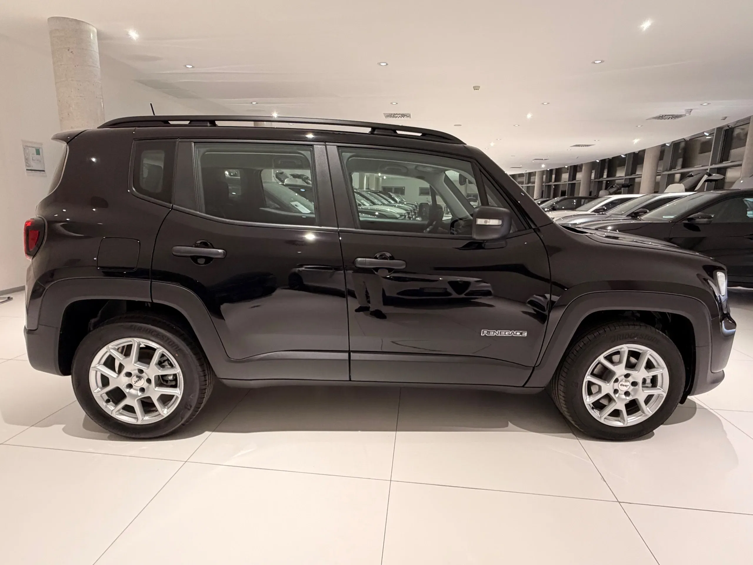 Jeep Renegade 1.5 turbo t4 mhev Altitude 2wd dct Km Zero Nazionale foto 4