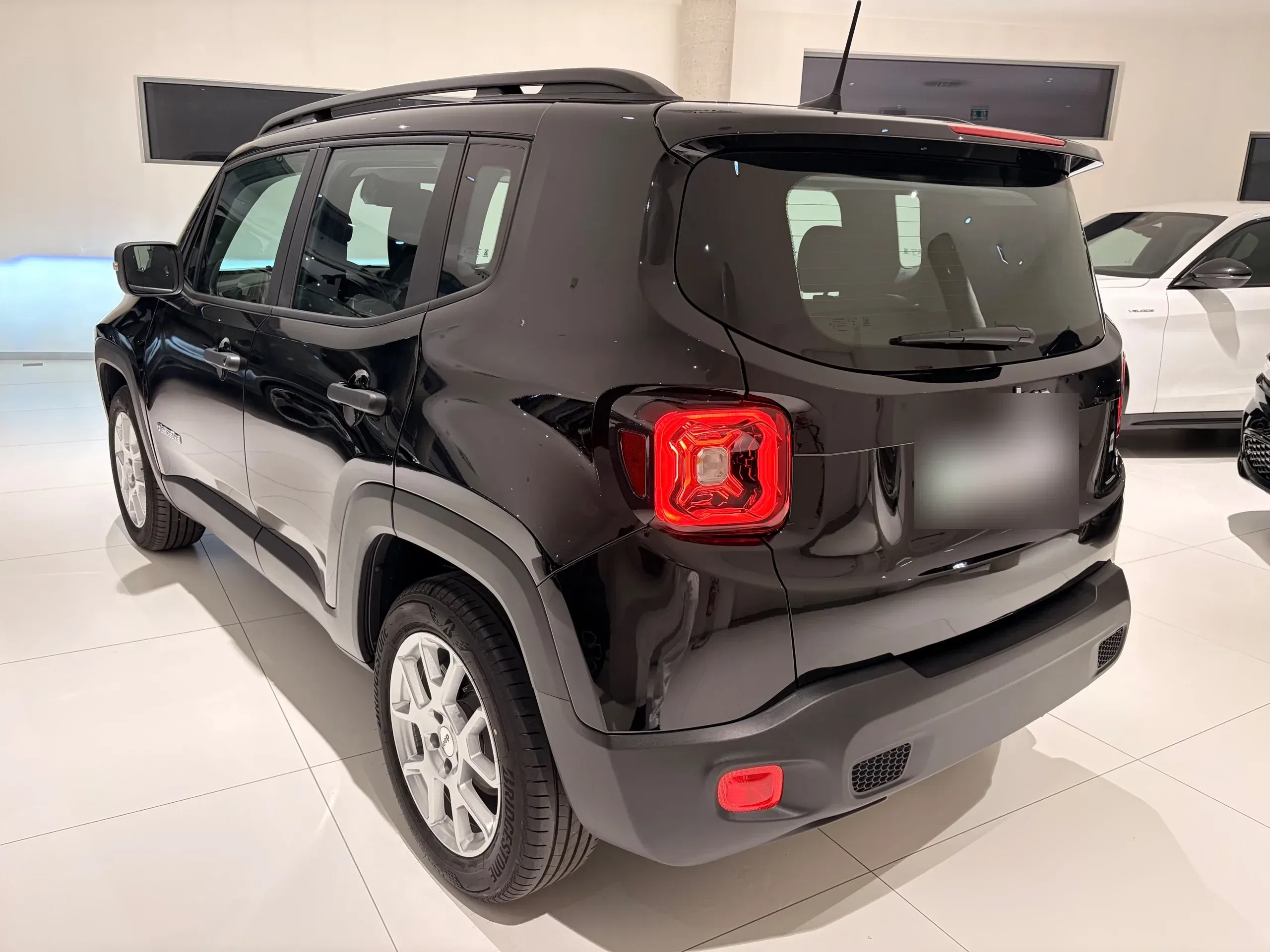 Jeep Renegade 1.5 turbo t4 mhev Altitude 2wd dct Km Zero Nazionale foto 6