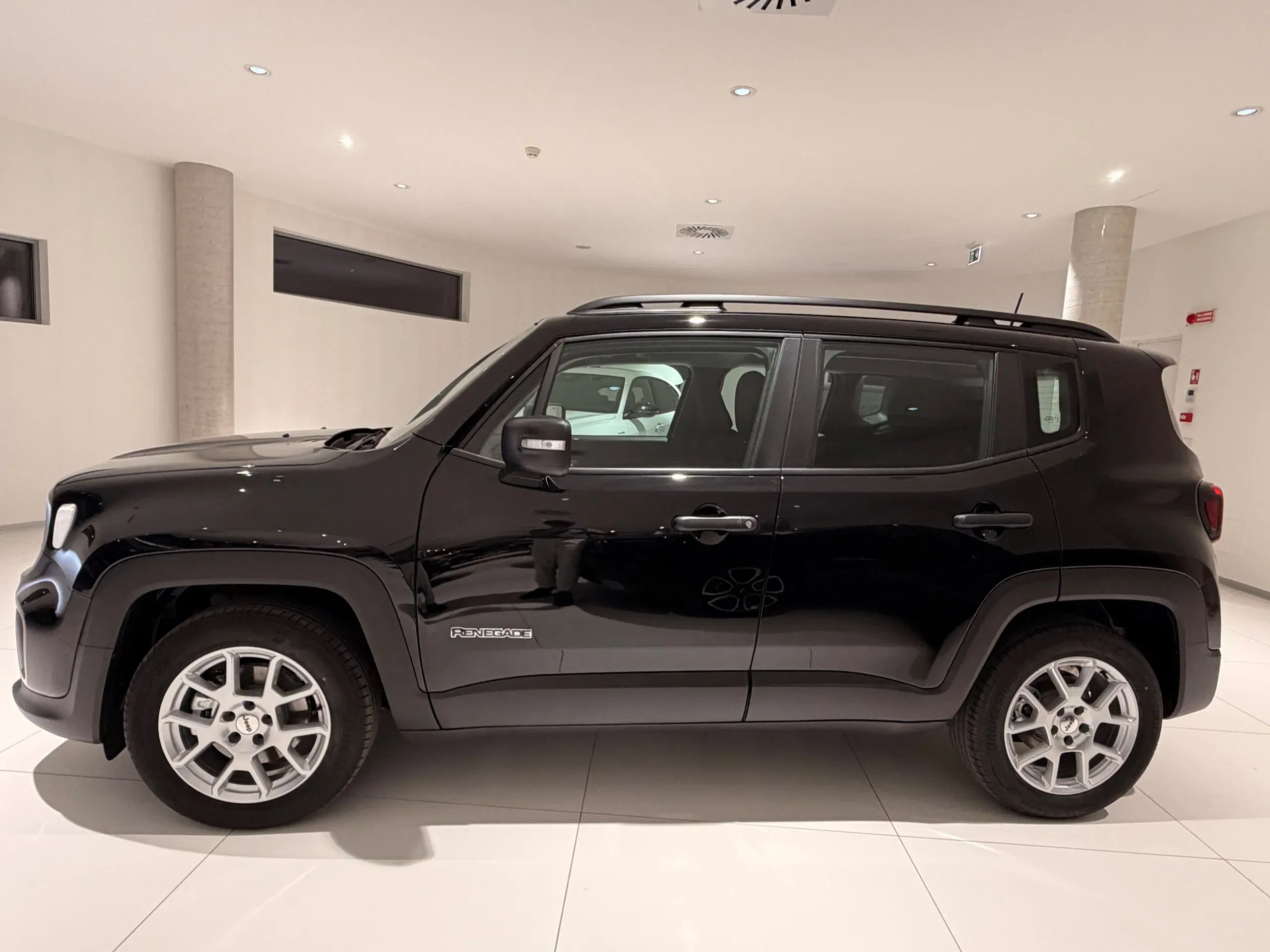 Jeep Renegade 1.5 turbo t4 mhev Altitude 2wd dct Km Zero Nazionale foto 5