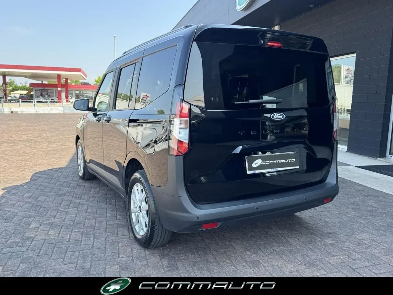 Ford Tourneo Courier 1.0 EcoBoost Titanium foto 6