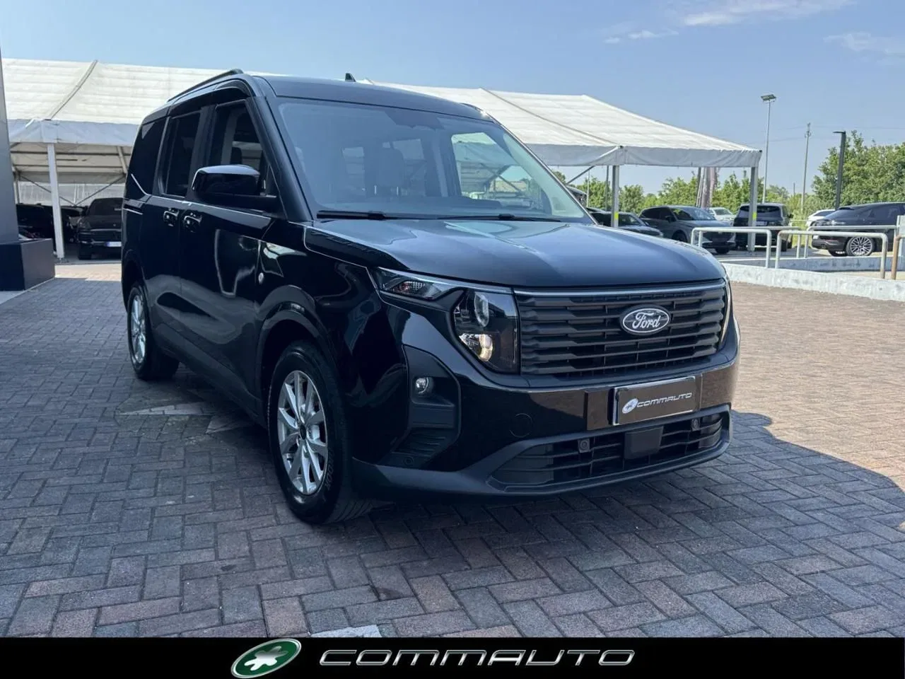 Ford Tourneo Courier 1.0 EcoBoost Titanium foto 3