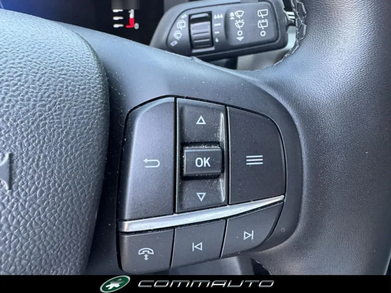 Ford Tourneo Courier 1.0 EcoBoost Titanium foto 17