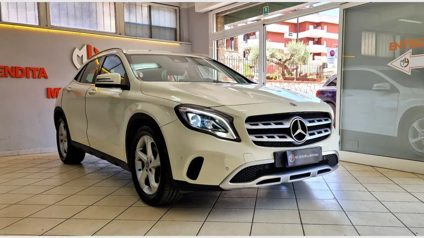 Mercedes-Benz GLA 180 Executive AUTOMATICA