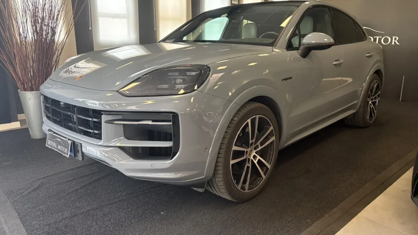 Porsche Cayenne CoupÉ 3.0 V6 E-Hybrid