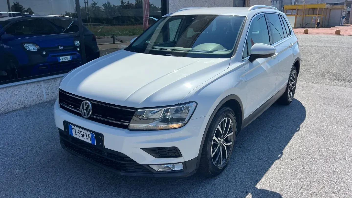 Volkswagen Tiguan 1.6 TDI Style BMT NAVI SENSORI STUPENDA