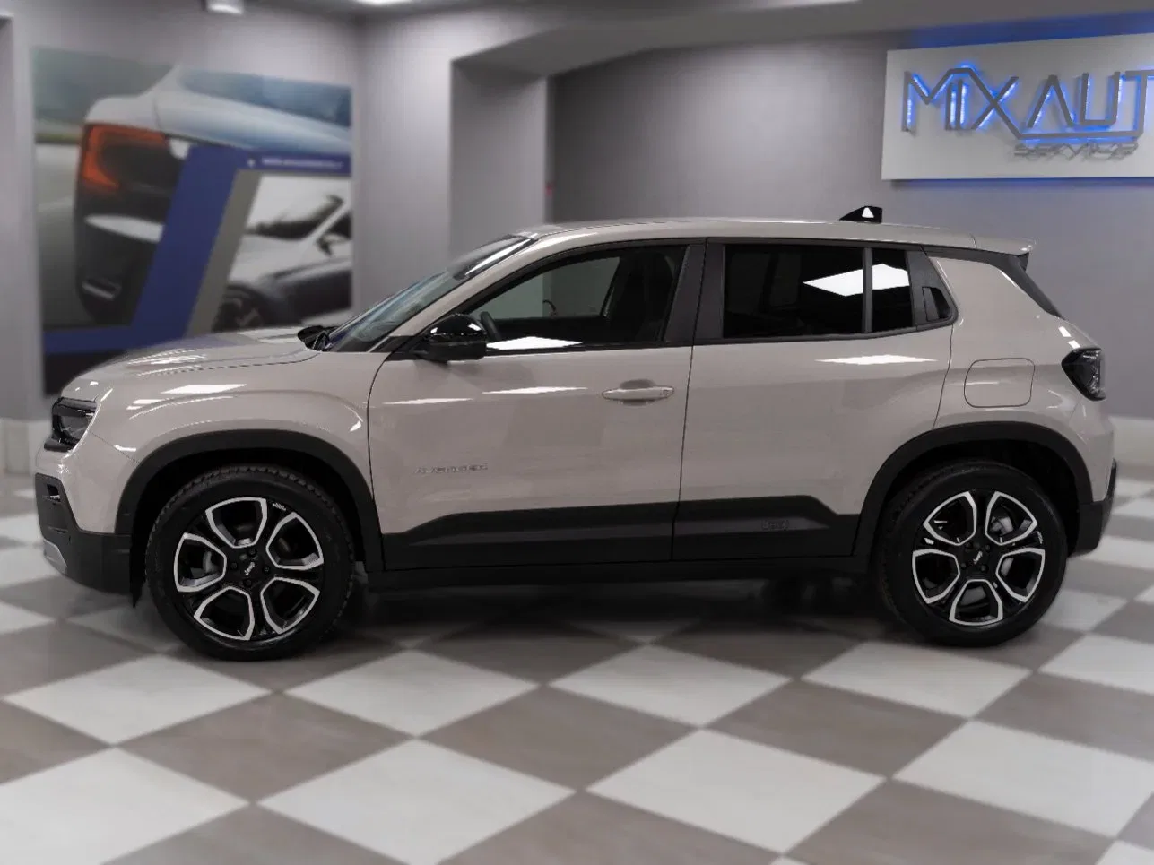 Jeep Avenger 1.2 Turbo Summit FWD 100CV foto 3