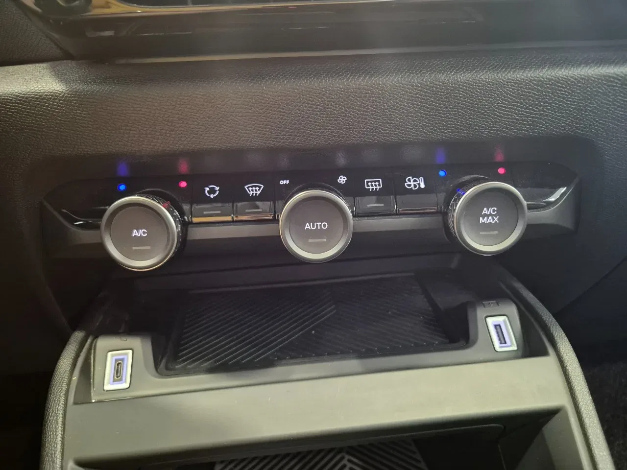 Citroen C4 1.2 puretech Max s&s 130cv - NEOPATENTATI - UNIPROPRIETARIO - Cruise/Lim - Carplay - Cam IN PROMO foto 25