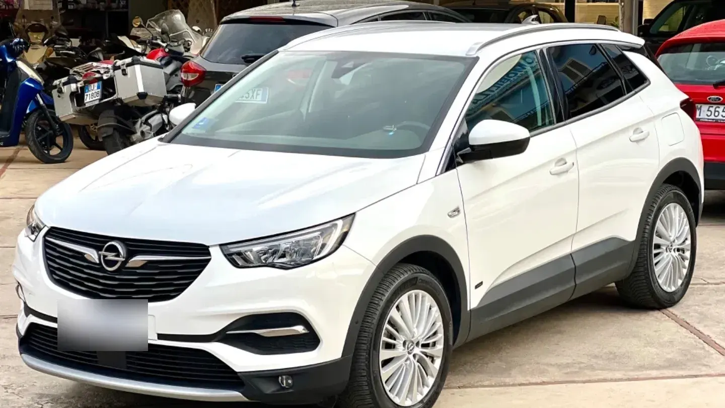 Opel Grandland X 1.6 Hybrid Plug-in aut. FWD 04/2021 36.300KM