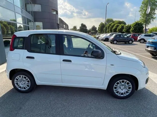 Fiat Panda 1.0 firefly hybrid Pop s&s 65cv foto 4