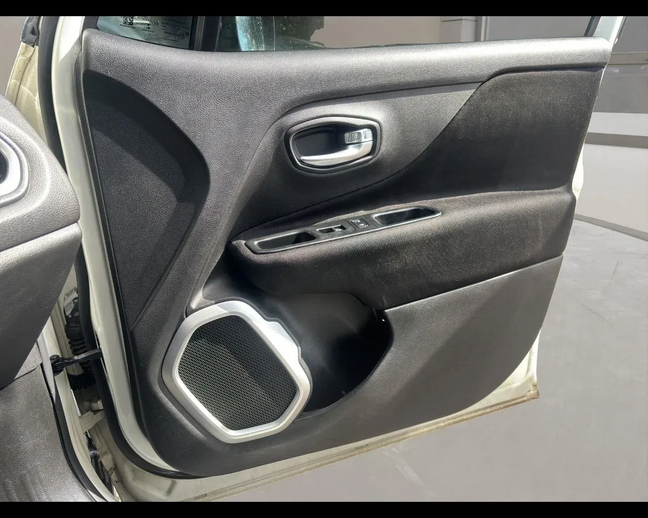 Jeep Renegade 1.6 Mjt 120 CV Limited foto 13