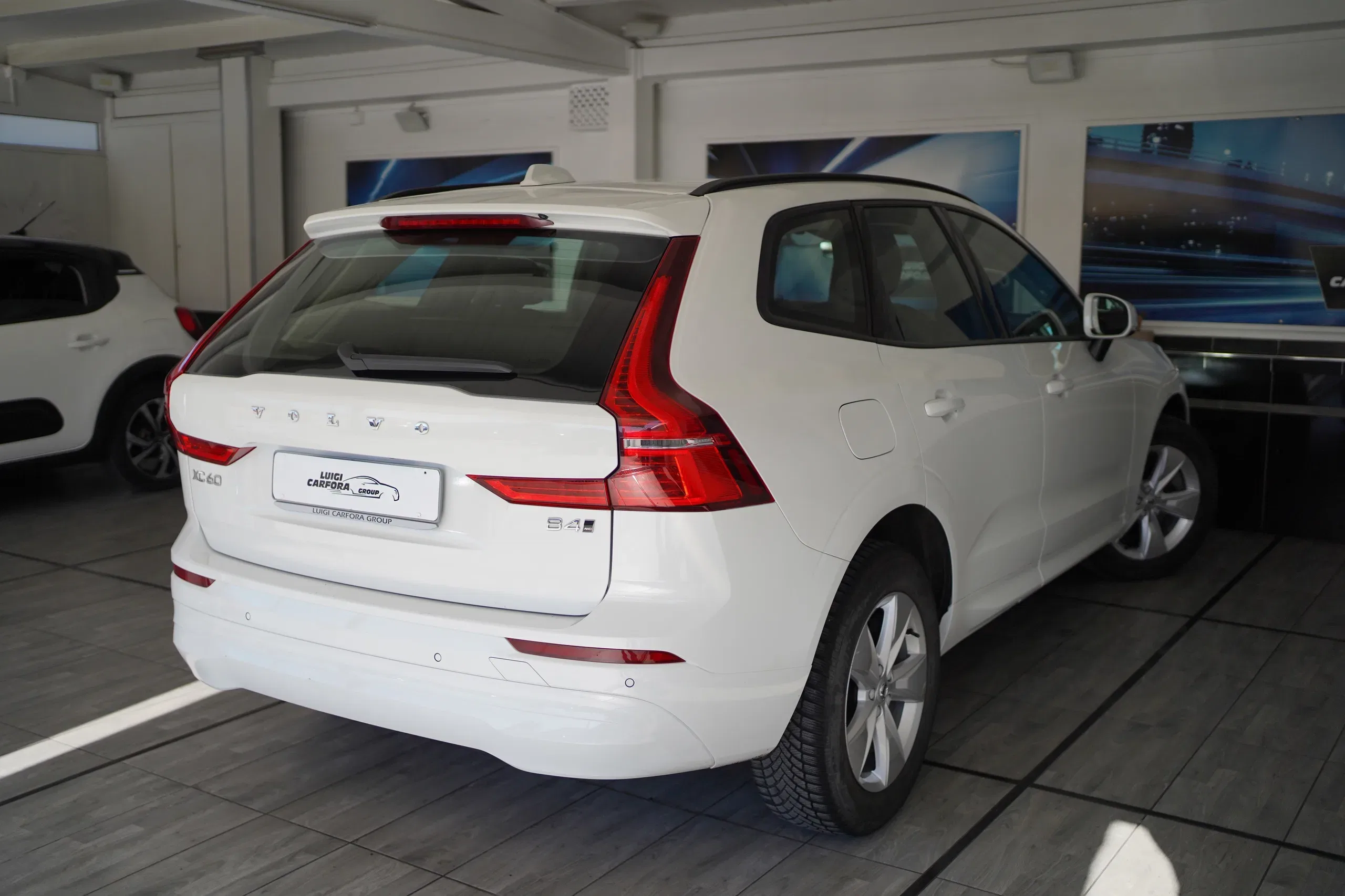 Volvo XC60 B4 (d) AWD Geartronic Momentum foto 13