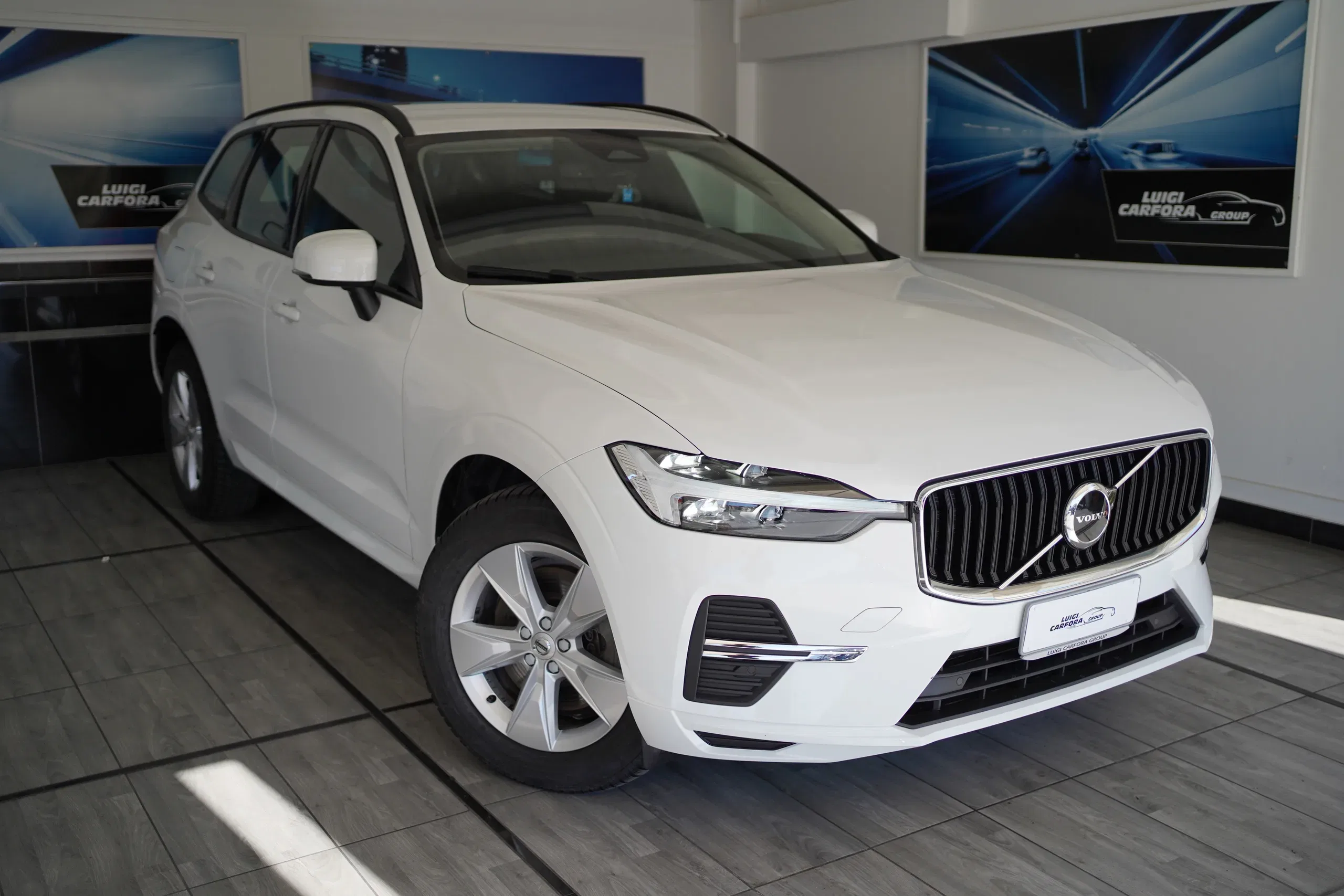 Volvo XC60 B4 (d) AWD Geartronic Momentum foto 3