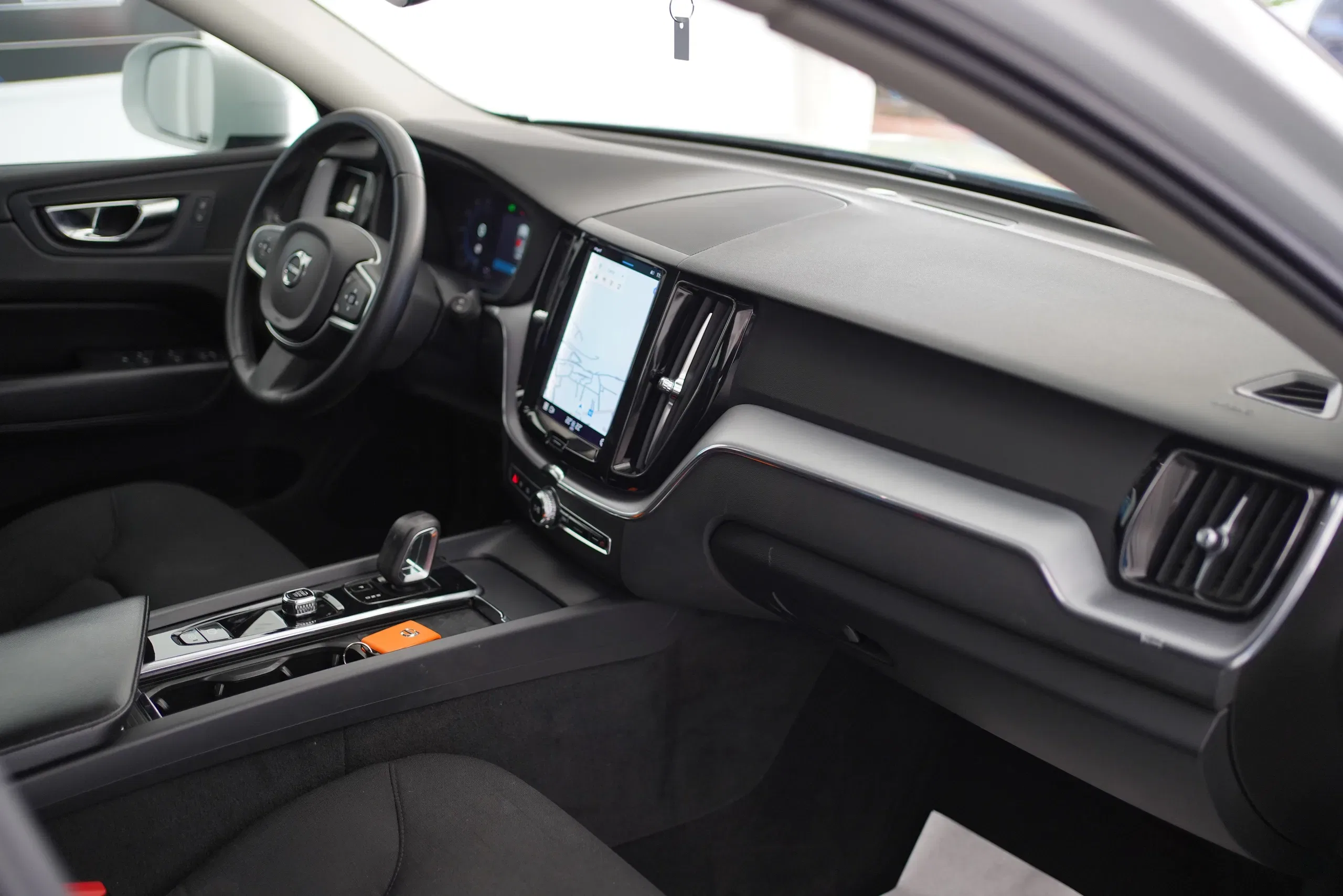 Volvo XC60 B4 (d) AWD Geartronic Momentum foto 10
