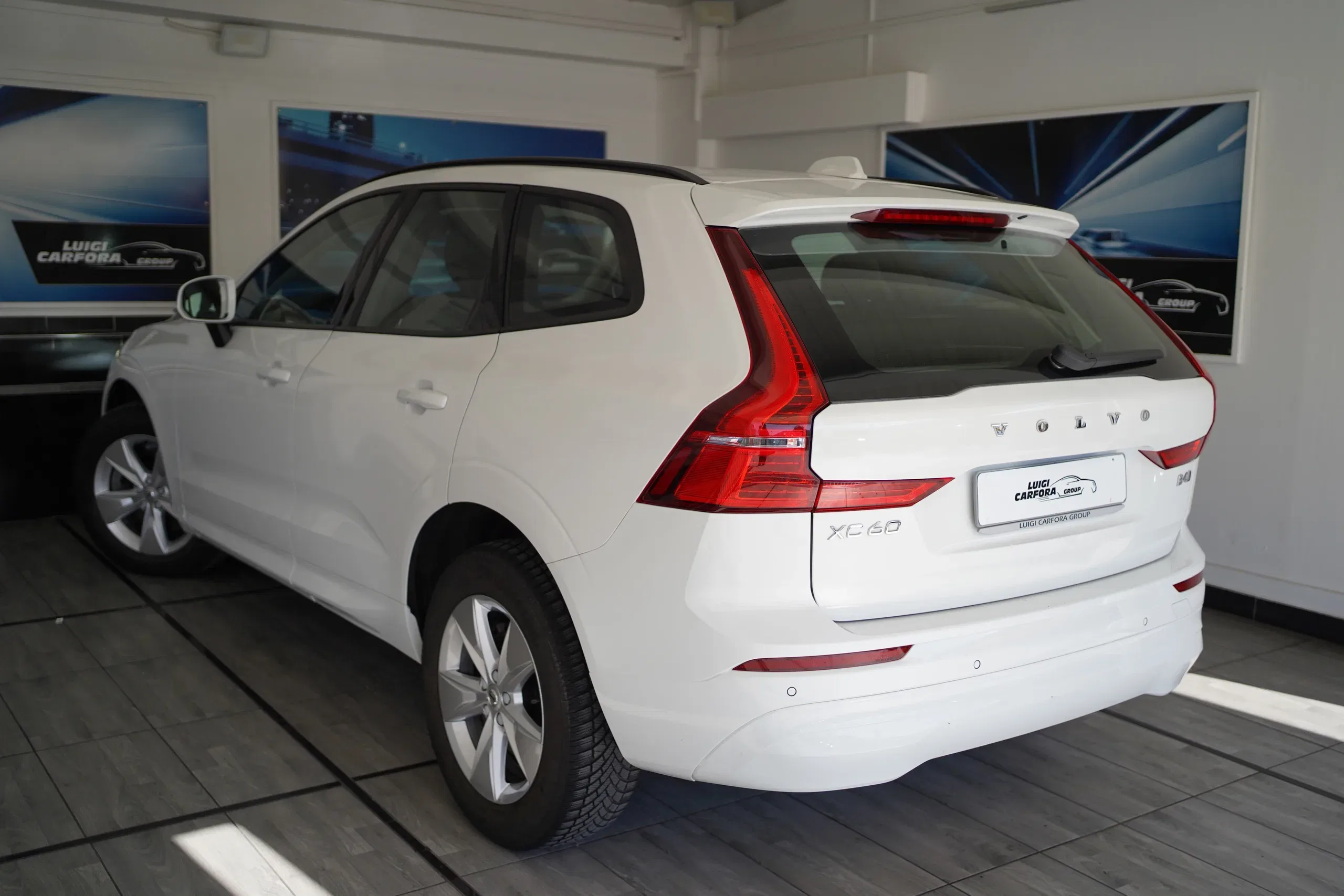 Volvo XC60 B4 (d) AWD Geartronic Momentum foto 15