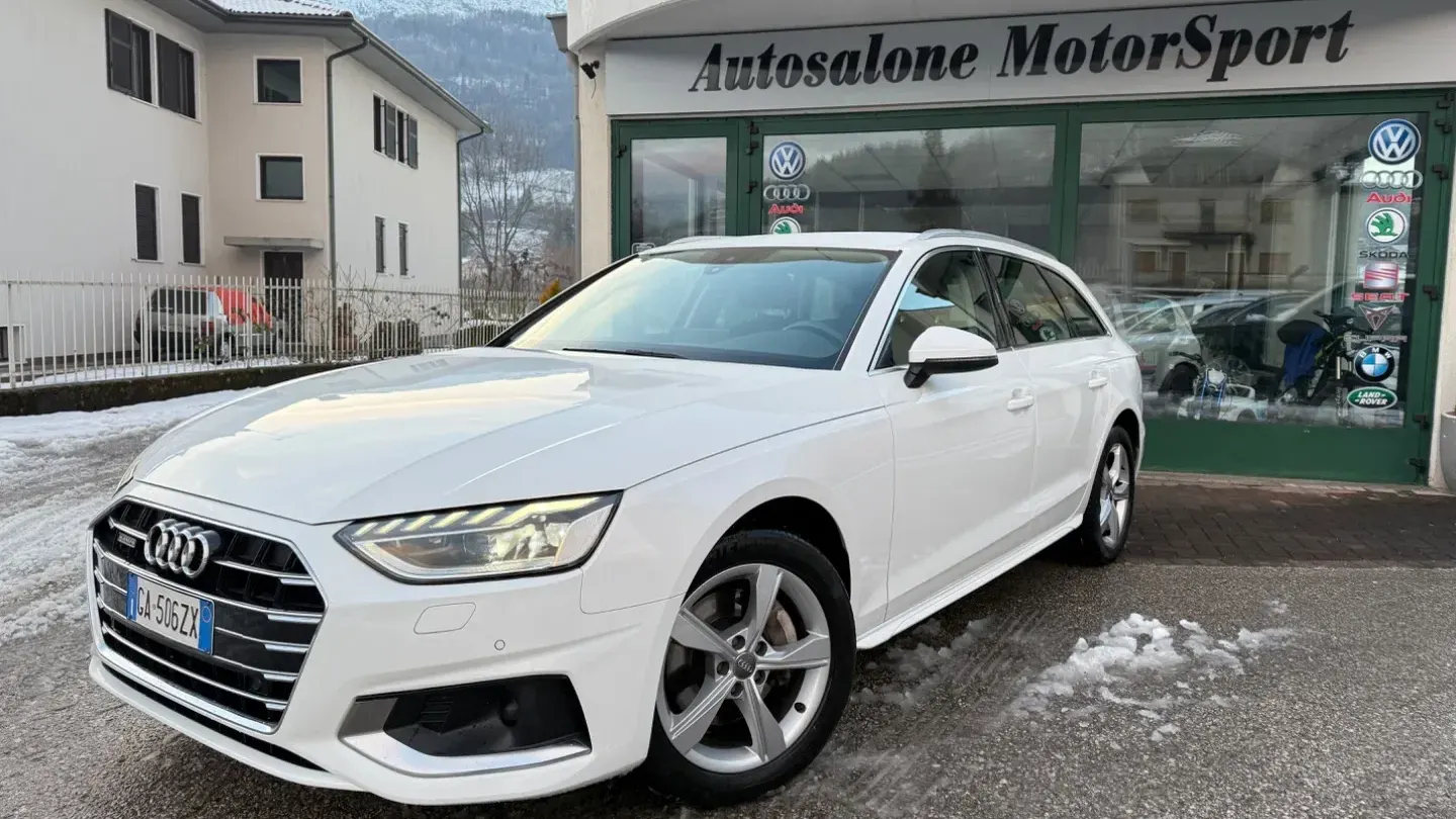 Audi A4 Avant 40 TDI quattro S tr. Bus. Adv.