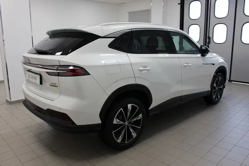 MG HS 1.5 T HEV Comfort AT foto 4