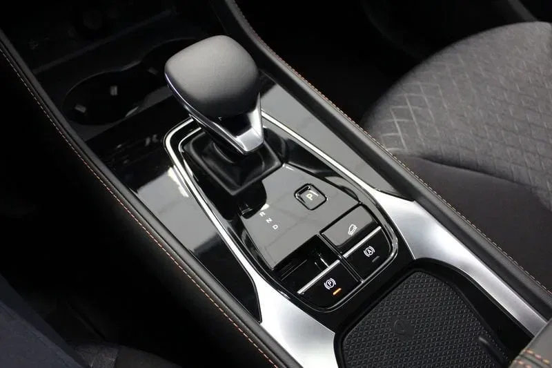 MG HS 1.5 T HEV Comfort AT foto 13
