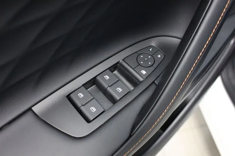 MG HS 1.5 T HEV Comfort AT foto 21