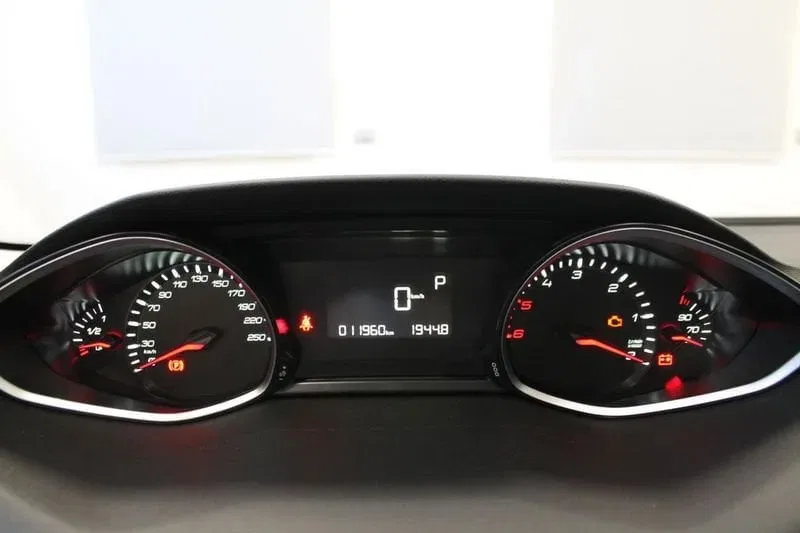Peugeot 308 BlueHDi 130 S&S EAT8 Business foto 10