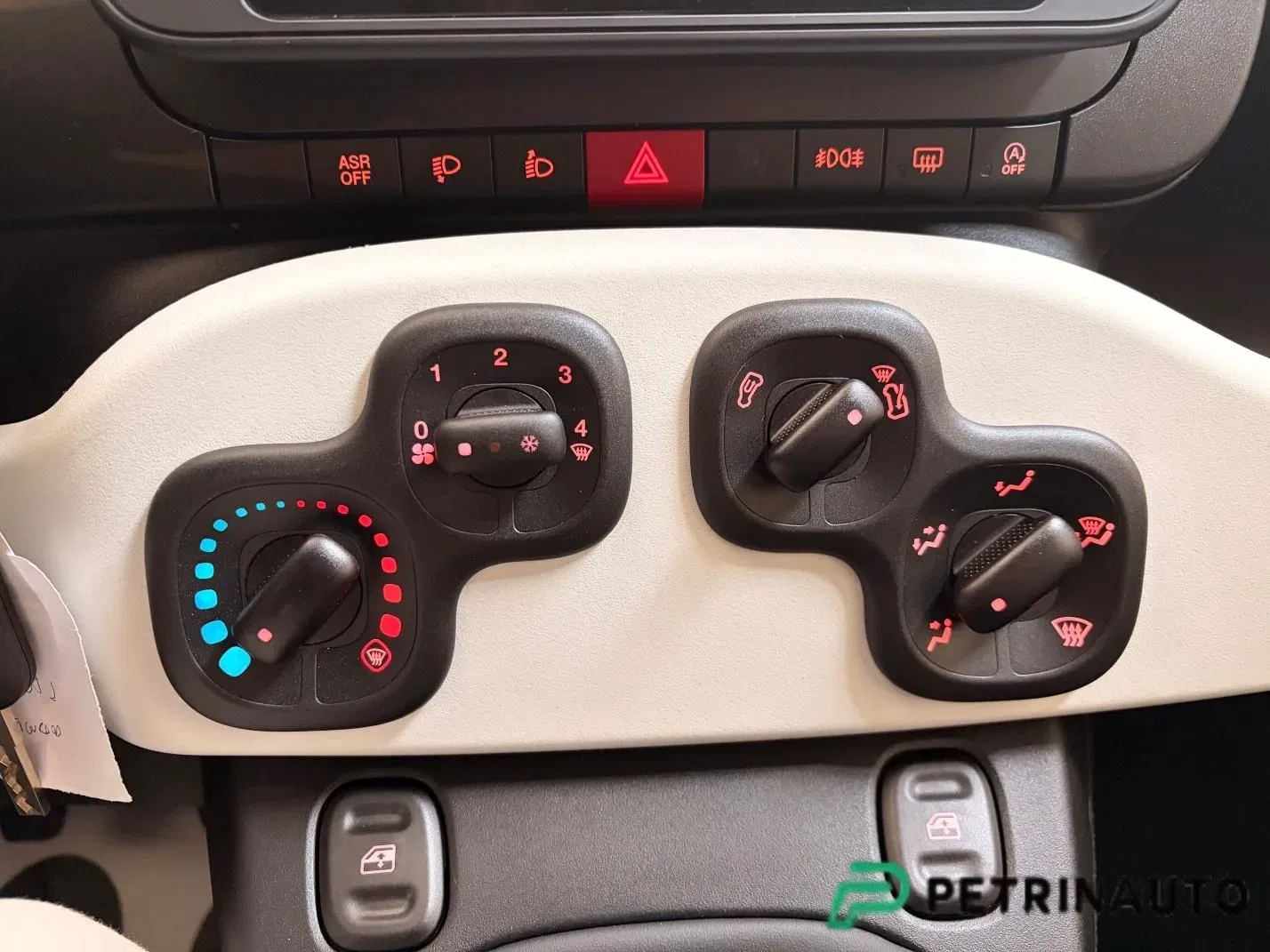 Fiat Panda Pandina Cross 1.0 firefly hybrid s&s 65cv foto 17