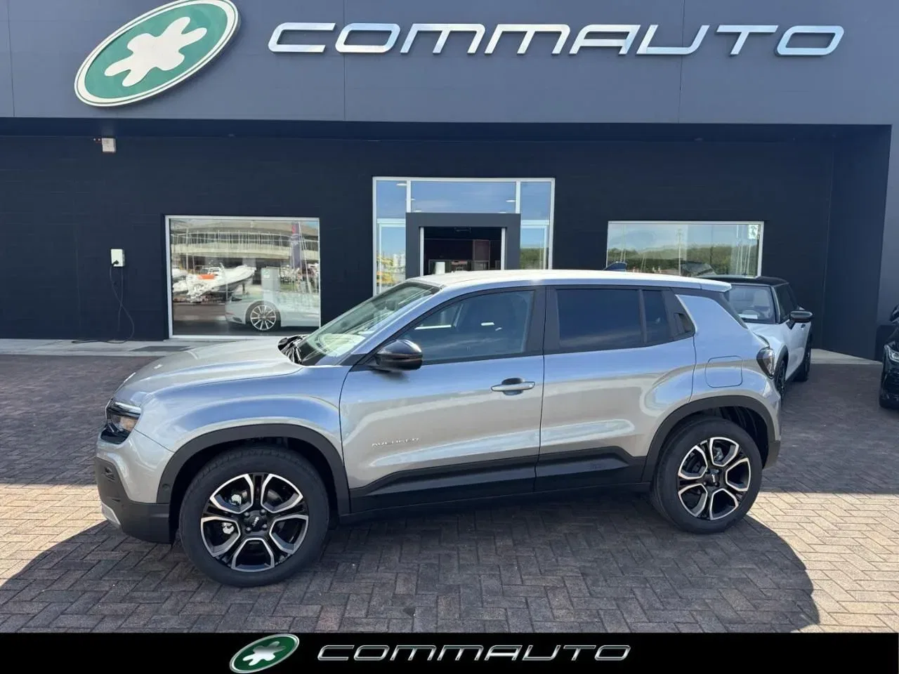 Jeep Avenger 1.2 Turbo 100 CV Summit - Winter e Comfort Pack foto 2