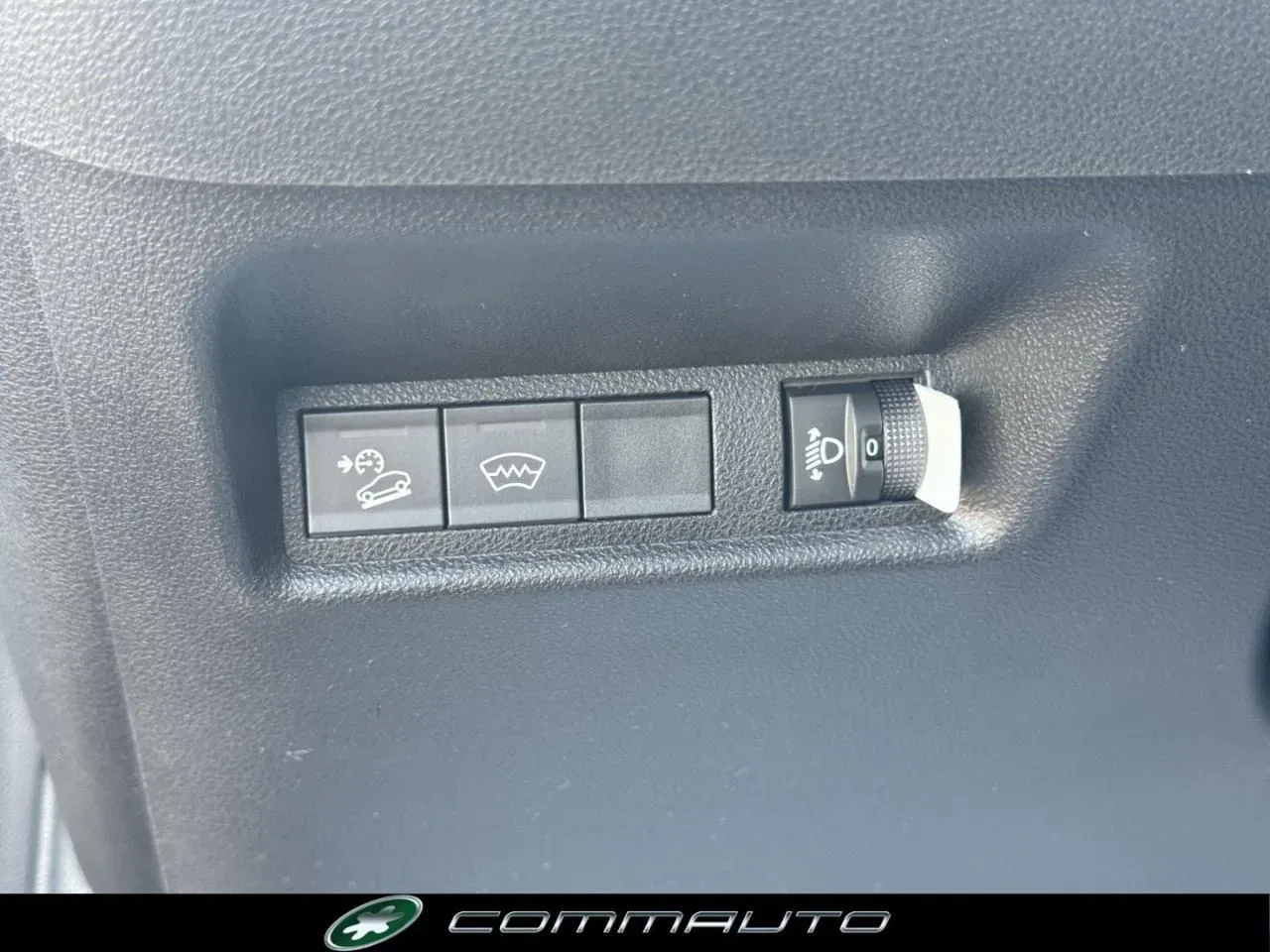 Jeep Avenger 1.2 Turbo 100 CV Summit - Winter e Comfort Pack foto 12