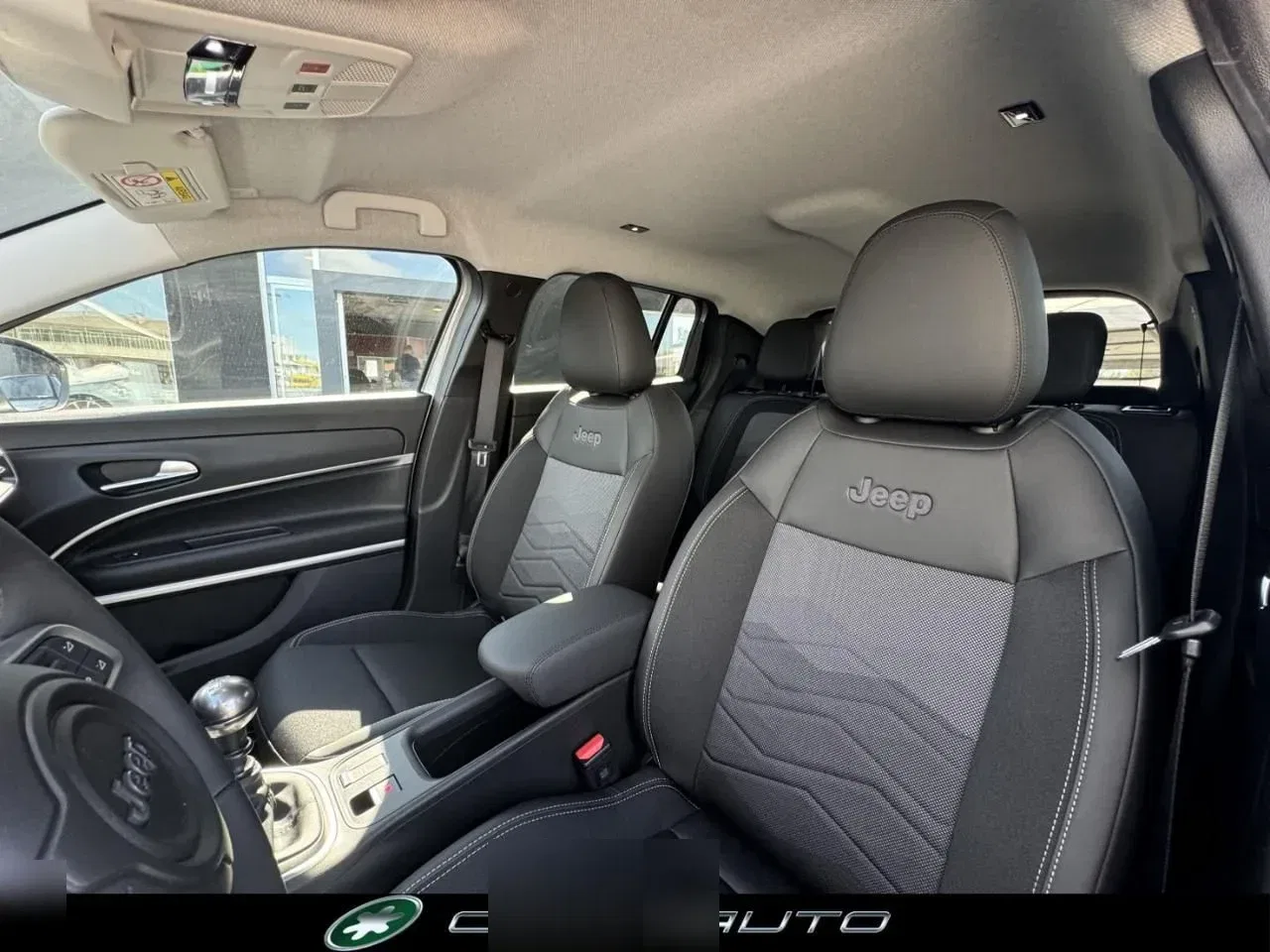 Jeep Avenger 1.2 Turbo 100 CV Summit - Winter e Comfort Pack foto 24