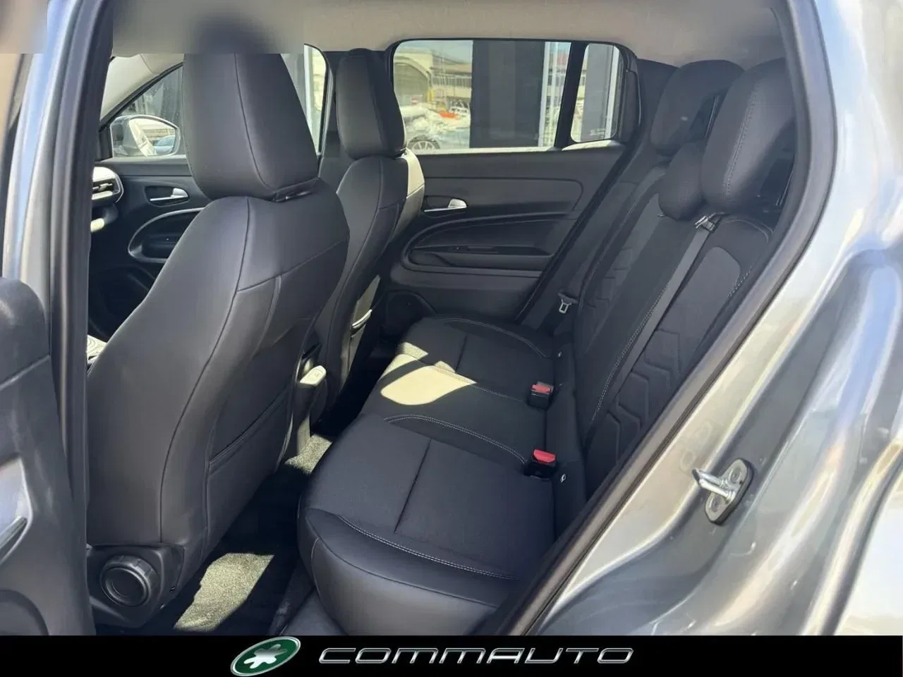 Jeep Avenger 1.2 Turbo 100 CV Summit - Winter e Comfort Pack foto 25