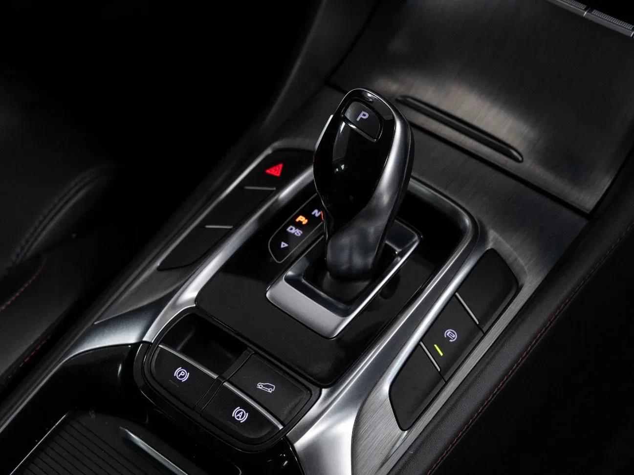 MG HS 1.5T DCT Comfort 2WD AUTO foto 13