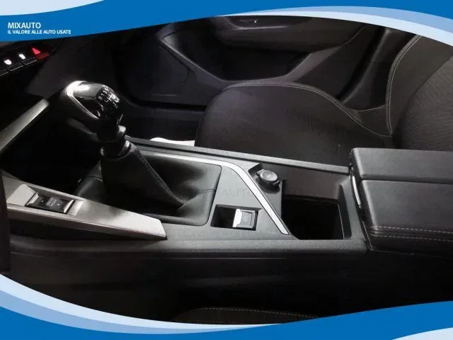 PEUGEOT 308 1.2 PureTech 130cv Allure EU6 foto 9