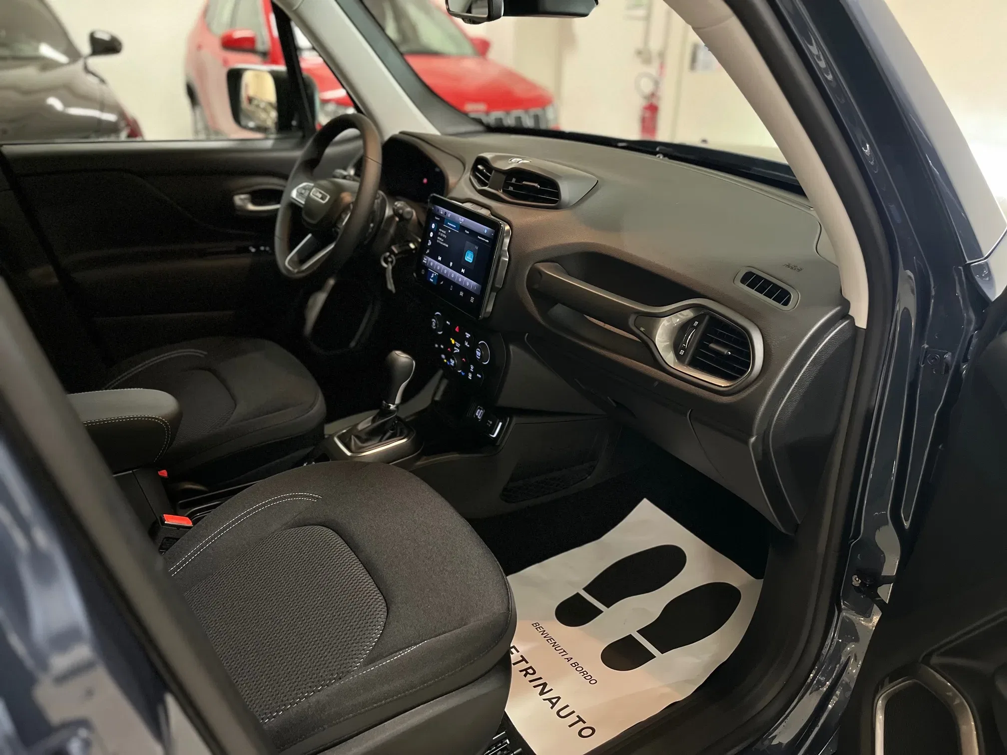 Jeep Renegade 1.5 turbo t4 mhev Altitude 2wd dct Km Zero Nazionale foto 13