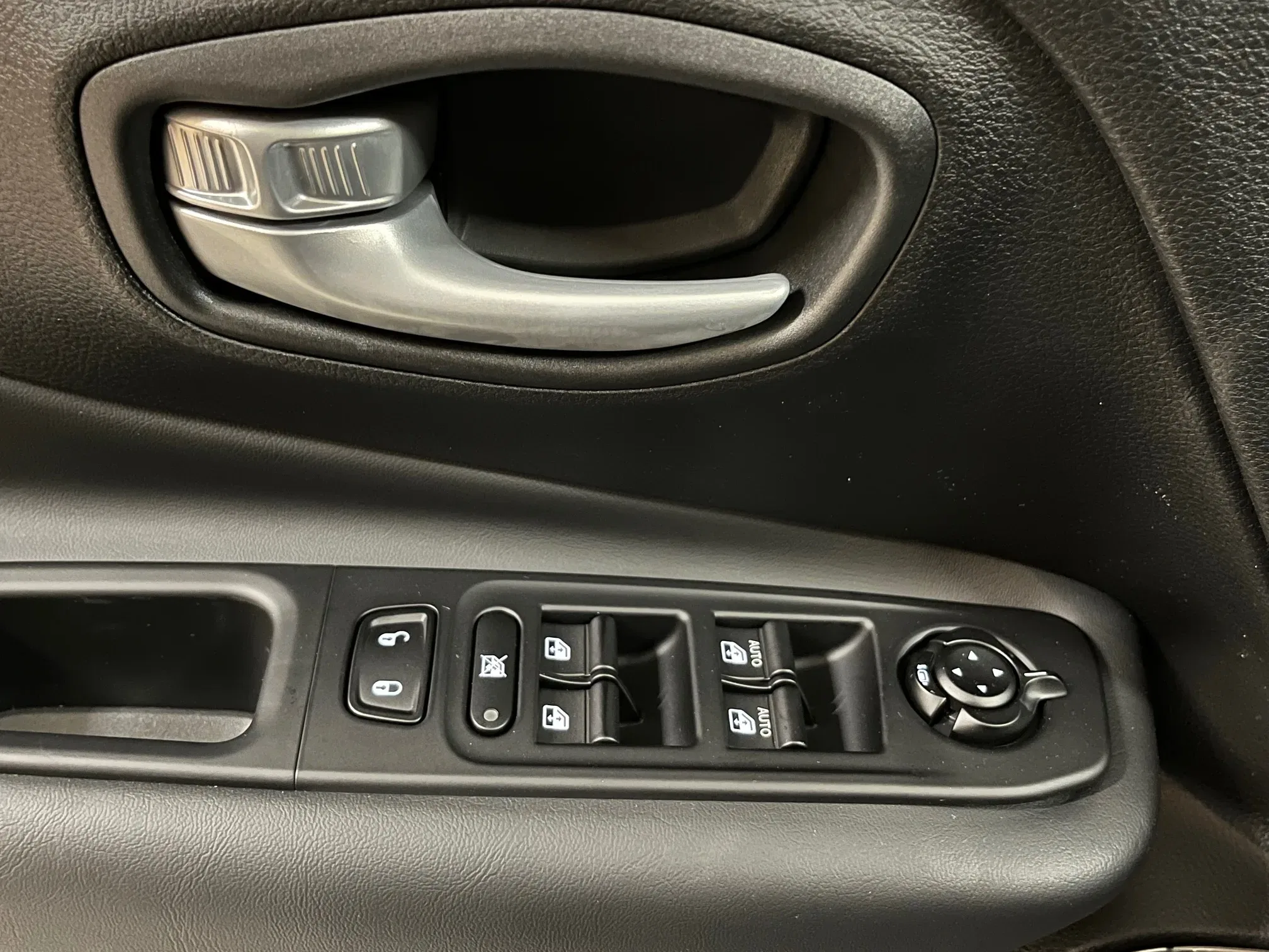 Jeep Renegade 1.5 turbo t4 mhev Altitude 2wd dct Km Zero Nazionale foto 9
