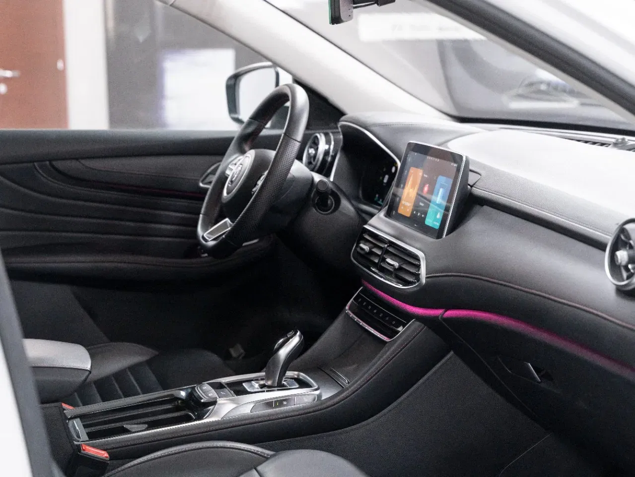 MG HS 1.5T DCT Luxury 2WD AUTO foto 18