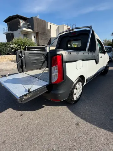Dacia Dokker immacolato foto 3