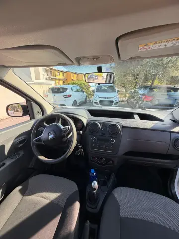 Dacia Dokker immacolato foto 9