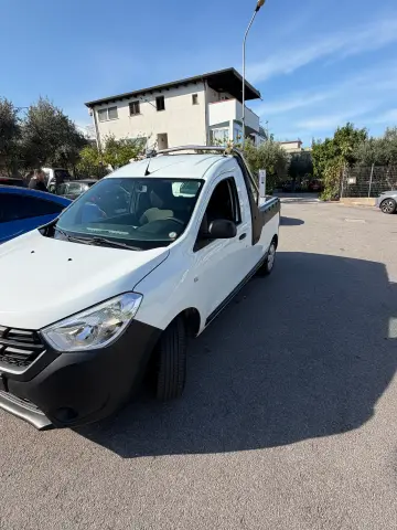 Dacia Dokker immacolato foto 11