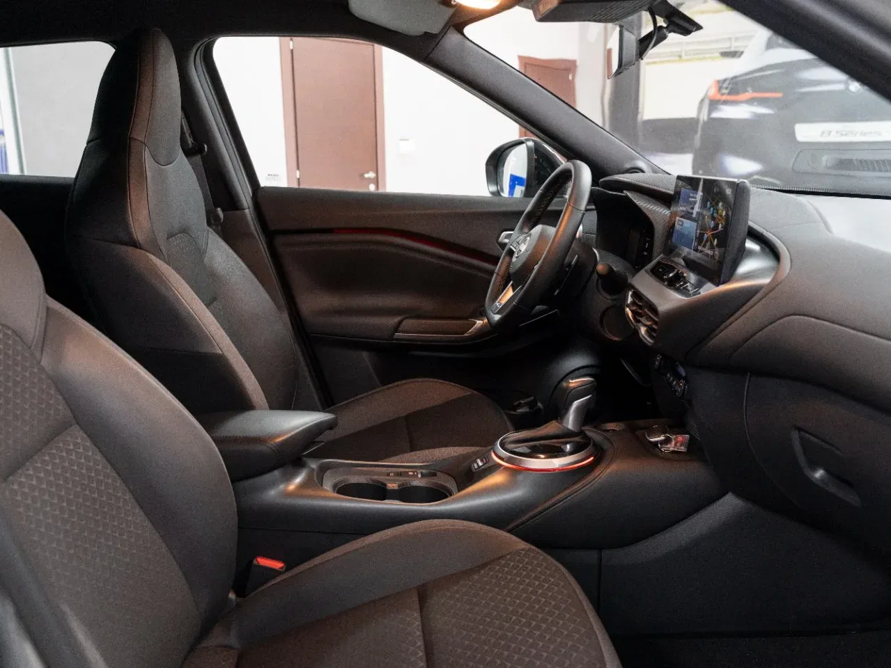 Nissan Juke 1.0 DIG-T N-Connecta 114CV DCT foto 14