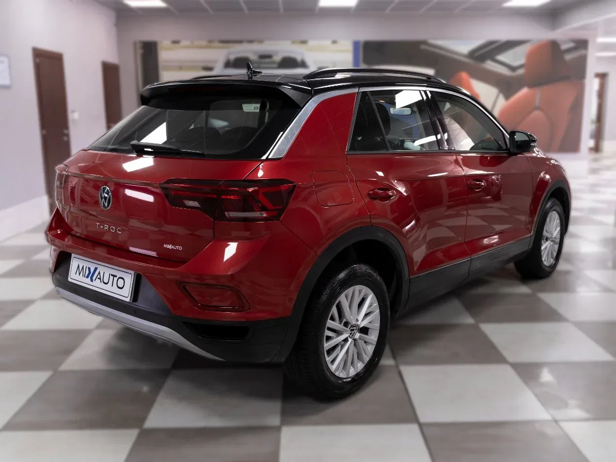 Volkswagen T-Roc 1.0 TSI Life 110CV foto 5