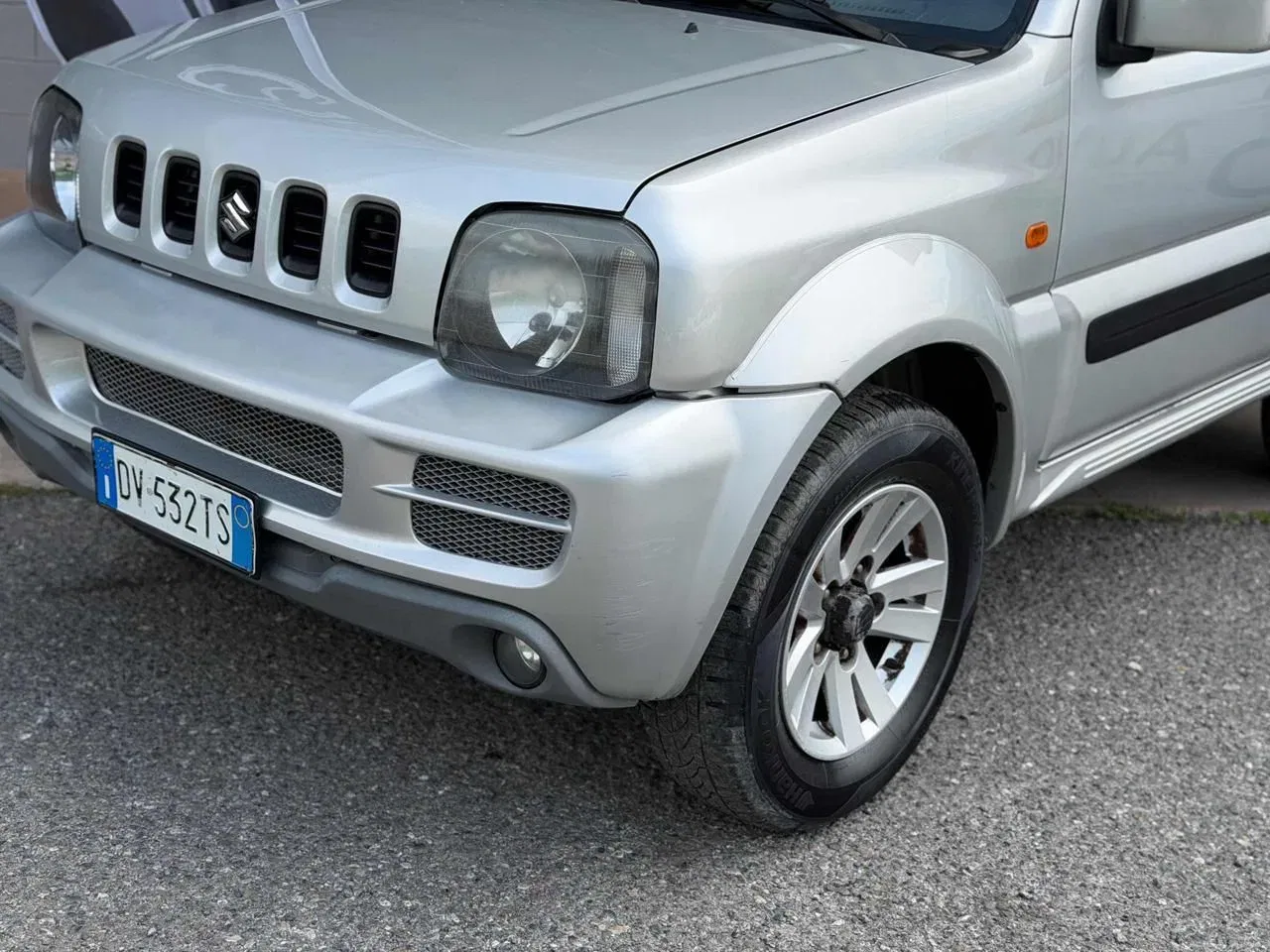 Suzuki Jimny 1.3i 16V cat 4WD Special Automatico foto 3
