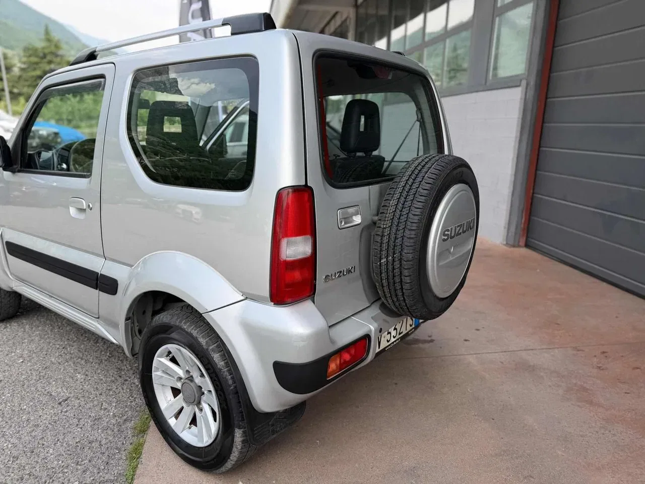 Suzuki Jimny 1.3i 16V cat 4WD Special Automatico foto 5