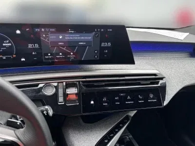 Peugeot 3008 Hybrid 145 e-DCS6 GT foto 8