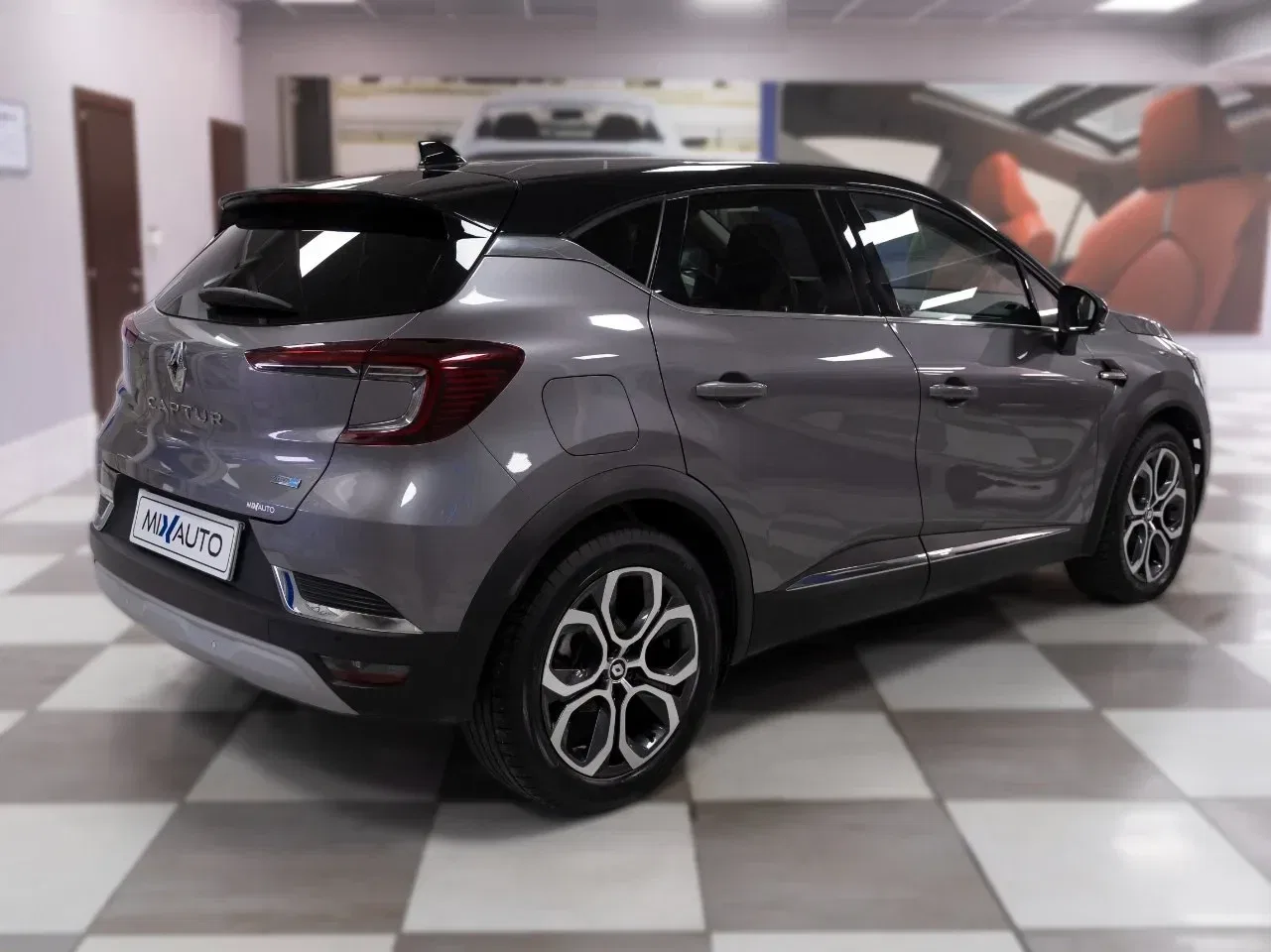 Renault Captur 1.6 E-Tech Full Hybrid Techno Fast Track 145CV Auto foto 5