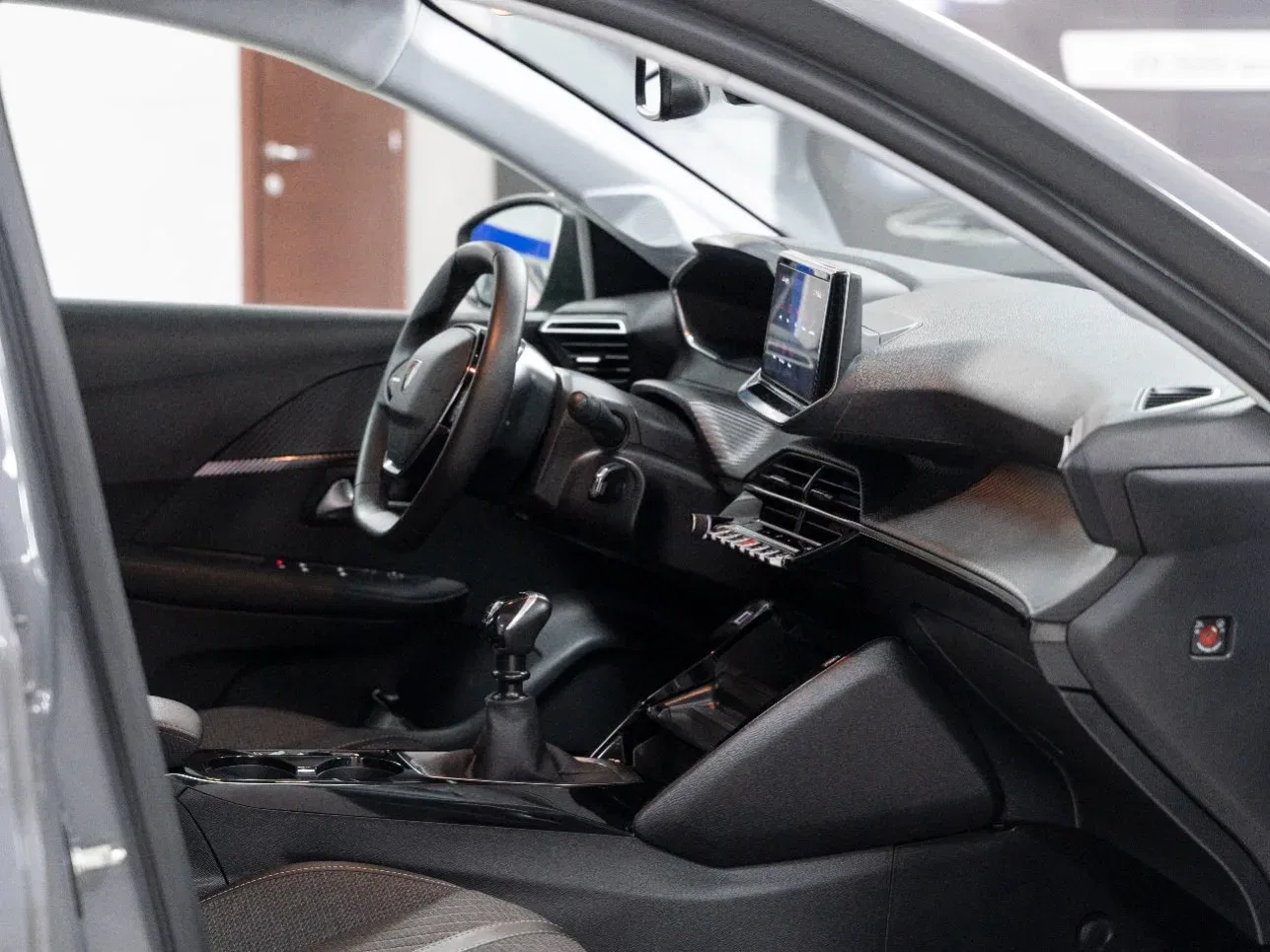 Peugeot 208 1.2 Puretech Allure S&S 100CV foto 17