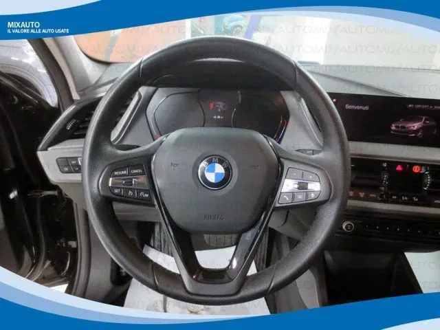 BMW 116 d 5 Porte Advantage AUT EU6 foto 4