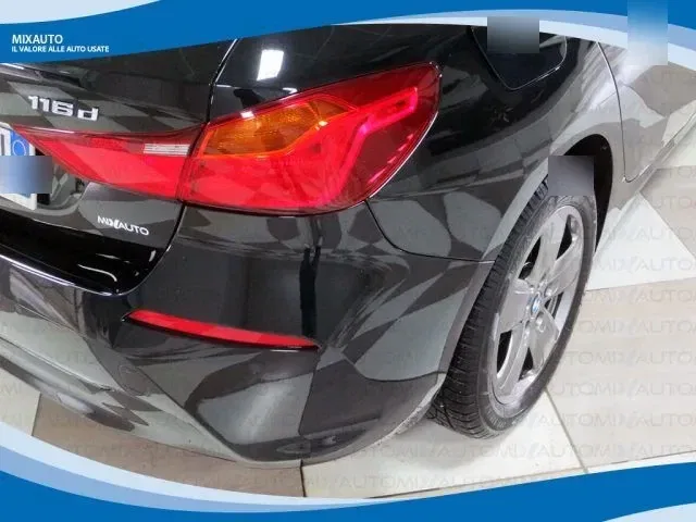 BMW 116 d 5 Porte Advantage AUT EU6 foto 14