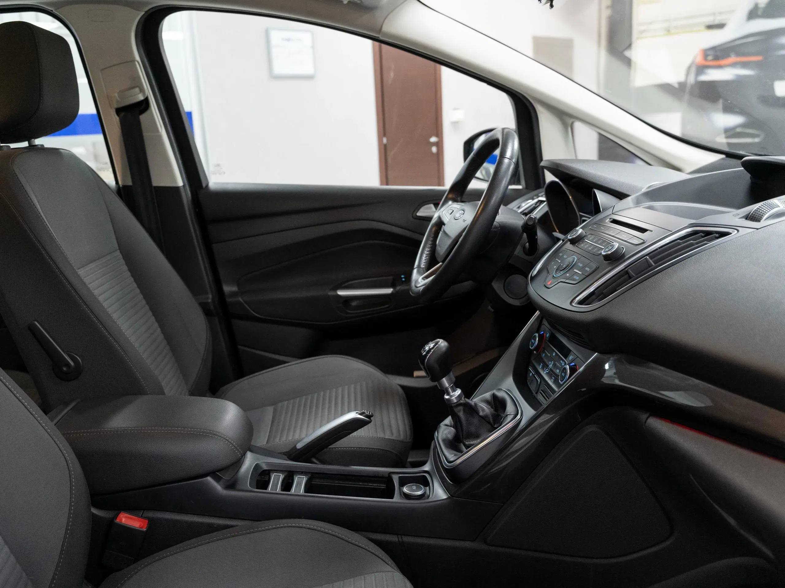 Ford C-Max 1.5 TDCI Titanium S&S 120CV EU6 foto 14