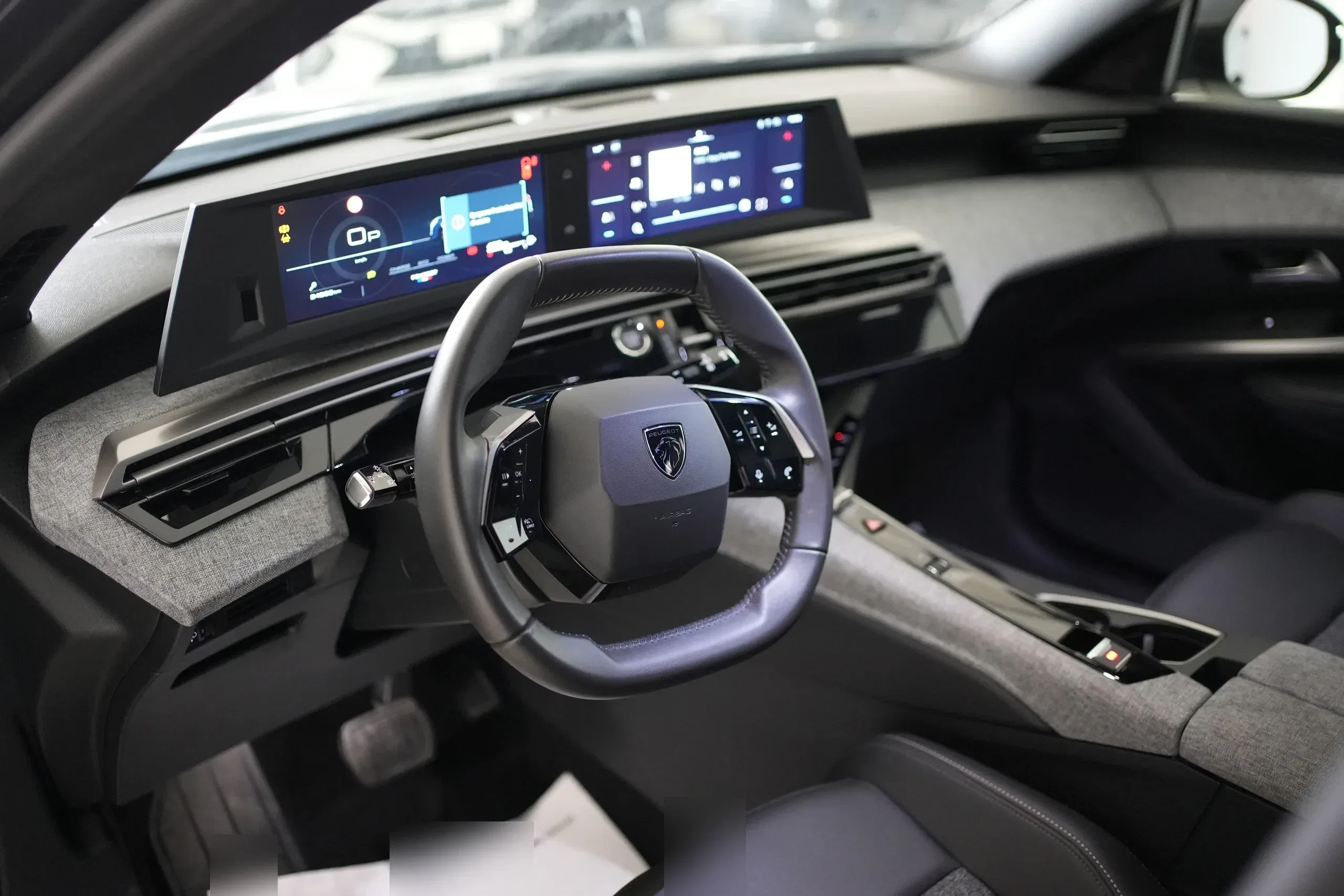 Peugeot 5008 Hybrid 145 e-DCS6 Allure 7Posti foto 4